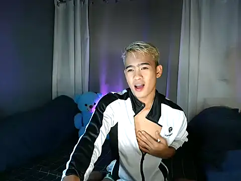 Snapshot of xx_topless chatting on 11-12-25, 07:35 xx topless online show from 11-12-25, 07:35
