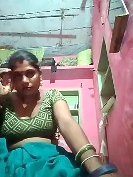 Snapshot of sanjna_sharmaa chatting on 09-24-25, 03:26 sanjna sharmaa online show from 09-24-25, 03:26