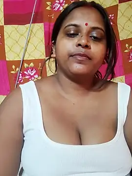 Hot-Show2 online show from 10-17-25, 09:56