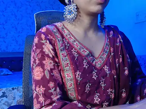 snow white123 online show from 12-17-25, 08:59