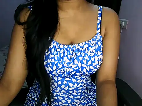 Snapshot of Brownie_baby chatting on 10-13-25, 09:53 Brownie baby online show from 10-13-25, 09:53