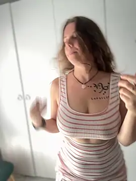 TenderLaGlamor online show from 10-01-25, 10:10