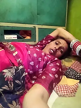 Snapshot of Arti13A chatting on 10-10-25, 08:30 Arti13A online show from 10-10-25, 08:30