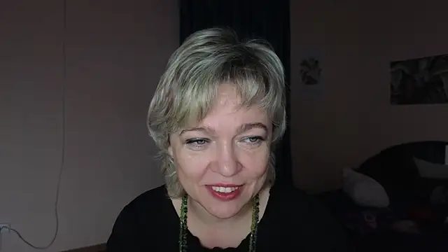 Snapshot of Rosette_Pricky chatting on 11-14-25, 01:54 Rosette Pricky online show from 11-14-25, 01:54