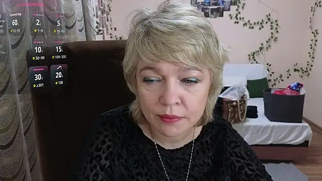 Snapshot of Rosette_Pricky chatting on 11-26-25, 01:56 Rosette Pricky online show from 11-26-25, 01:56