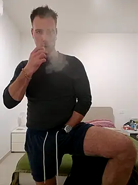 Snapshot of mrlyuis chatting on 11-27-25, 12:56 mrlyuis online show from 11-27-25, 12:56