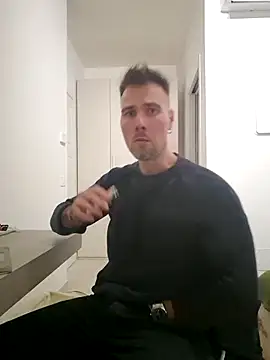 Snapshot of mrlyuis chatting on 12-04-25, 08:17 mrlyuis online show from 12-04-25, 08:17