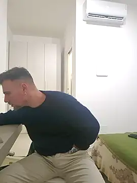 Snapshot of mrlyuis chatting on 12-05-25, 07:43 mrlyuis online show from 12-05-25, 07:43