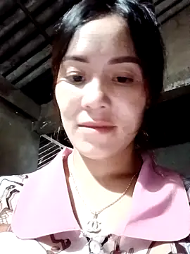 Snapshot of TinTim02 chatting on 09-10-25, 11:10 TinTim02 online show from 09-10-25, 11:10