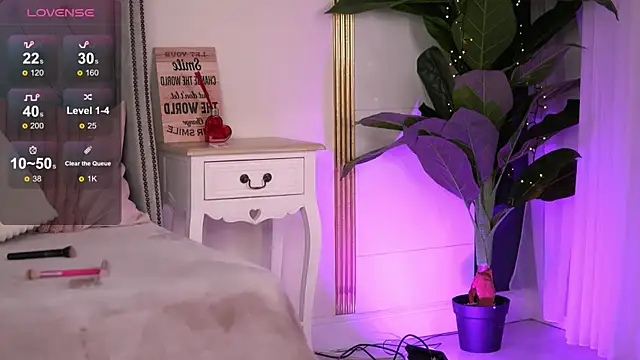 RebeccaRese online show from 04-02-26, 08:01