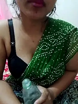 Snapshot of angel_tisha07 chatting on 12-16-25, 01:43 angel tisha07 online show from 12-16-25, 01:43