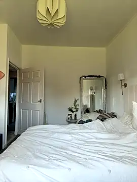 Snapshot of AlyssaAngell chatting on 11-25-25, 11:10 AlyssaAngell online show from 11-25-25, 11:10