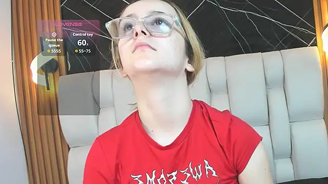 kristal joi dl online show from 11-28-25, 12:19