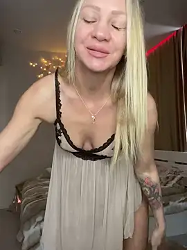 Snapshot of Bellissa_ chatting on 02-07-26, 07:12 Bellissa online show from 02-07-26, 07:12