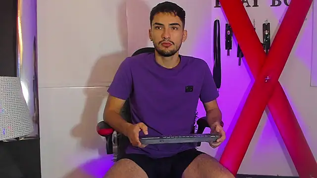 AlekRuizx online show from 09-18-25, 02:08