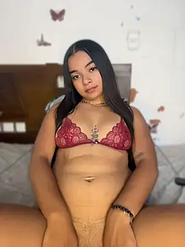Snapshot of mily_09 chatting on 05-26-26, 07:21 mily 09 online show from 05-26-26, 07:21