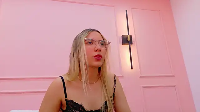 MaddieTease online show from 12-20-25, 01:29