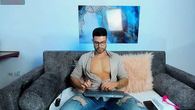 ZarekFox online show from 11-10-25, 07:13