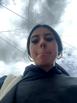 Victoria alson online show from 12-03-25, 04:27