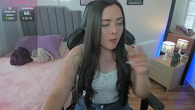 amaia monet online show from 11-12-25, 08:19