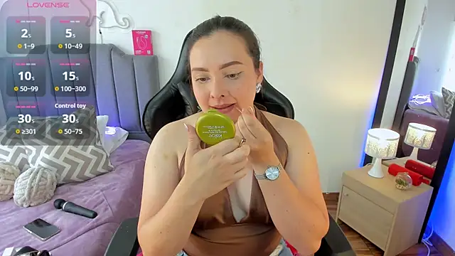 amaia monet online show from 03-25-26, 07:09