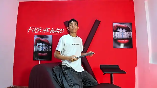 BEAUTY BOYS1 online show from 02-22-26, 07:23