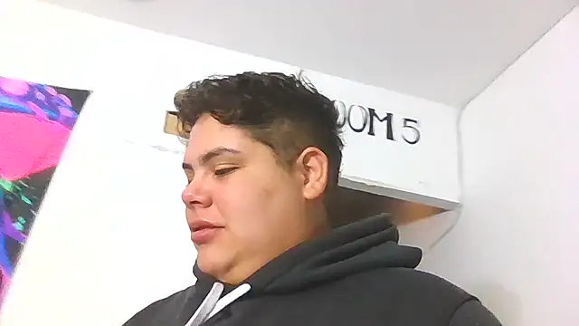 Snapshot of Hailey_Curvy chatting on 12-18-25, 11:05 Hailey Curvy online show from 12-18-25, 11:05