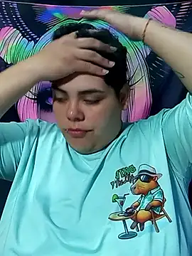 Snapshot of Hailey_Curvy chatting on 12-20-25, 12:12 Hailey Curvy online show from 12-20-25, 12:12