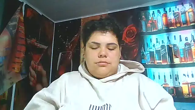 Snapshot of Hailey_Curvy chatting on 03-18-26, 11:35 Hailey Curvy online show from 03-18-26, 11:35