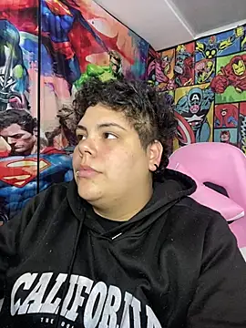 Snapshot of Hailey_Curvy chatting on 05-20-26, 05:13 Hailey Curvy online show from 05-20-26, 05:13