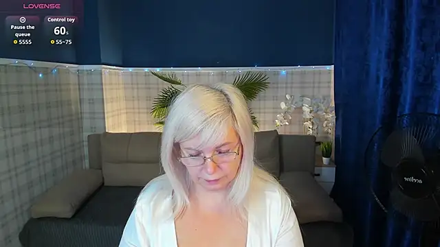 Hella Fabel online show from 01-15-26, 01:10