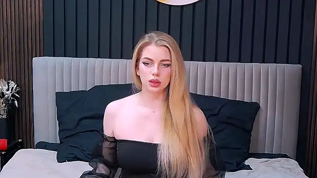 Snapshot of MilanaCeleste chatting on 11-22-25, 07:02 MilanaCeleste online show from 11-22-25, 07:02