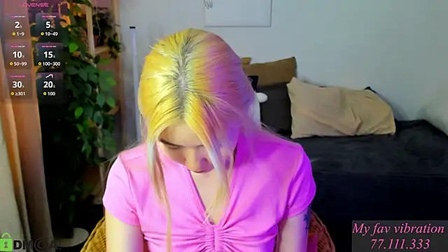 Aisi 18 online show from 09-23-25, 06:49