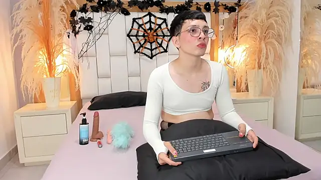 LiamHeat online show from 10-29-25, 02:03