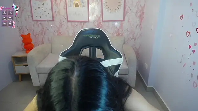 Kylie ch1 online show from 11-24-25, 03:17