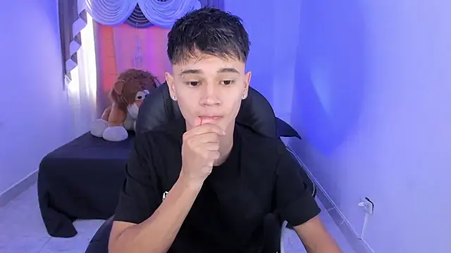 Aron Boyy online show from 02-21-26, 07:48