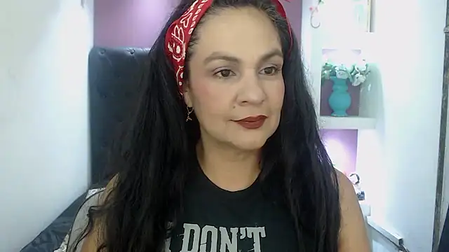 Snapshot of FunnyMatureXxX chatting on 01-15-26, 09:51 FunnyMatureXxX online show from 01-15-26, 09:51