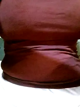 Snapshot of Surrilove chatting on 09-17-25, 12:07 Surrilove online show from 09-17-25, 12:07