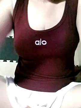 Snapshot of Surrilove chatting on 09-24-25, 04:10 Surrilove online show from 09-24-25, 04:10