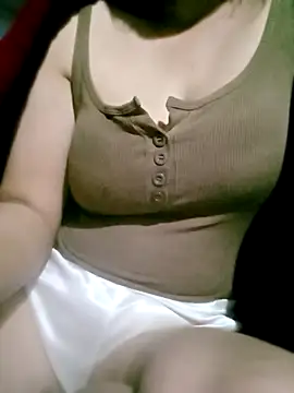 Snapshot of Surrilove chatting on 11-23-25, 04:07 Surrilove online show from 11-23-25, 04:07