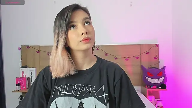 Snapshot of Akatsumi_ chatting on 10-31-25, 02:51 Akatsumi  online show from 10-31-25, 02:51