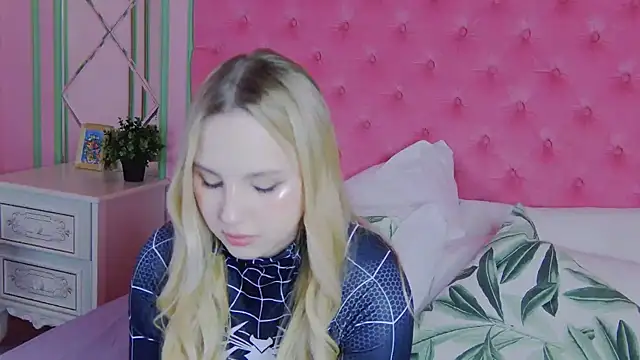 Sky Cutie online show from 03-15-26, 05:13