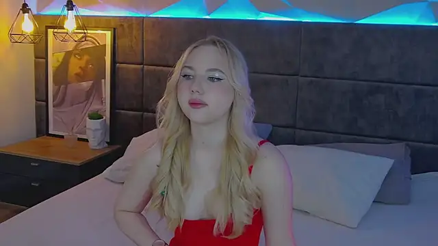 Sky Cutie online show from 04-16-26, 04:24