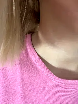 SweetBunnyGF online show from 12-18-25, 12:49