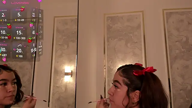 doll eyees  online show from 10-11-25, 02:22