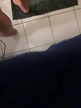 Snapshot of julienCr7 chatting on 02-17-26, 07:05 julienCr7 online show from 02-17-26, 07:05