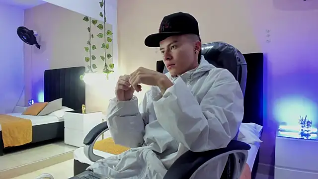 Nascary Fox online show from 11-02-25, 12:51