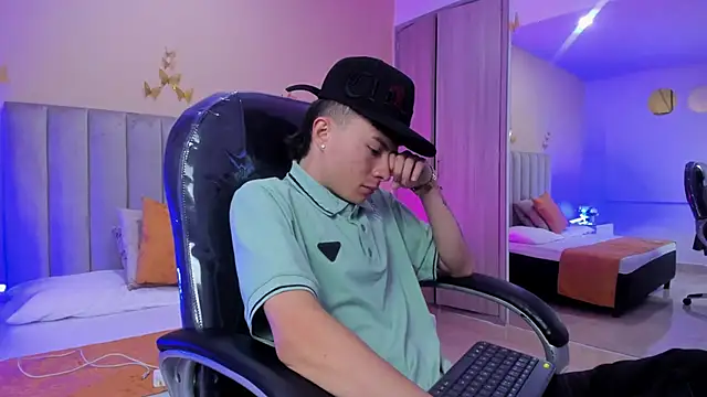 Nascary Fox online show from 01-10-26, 07:15