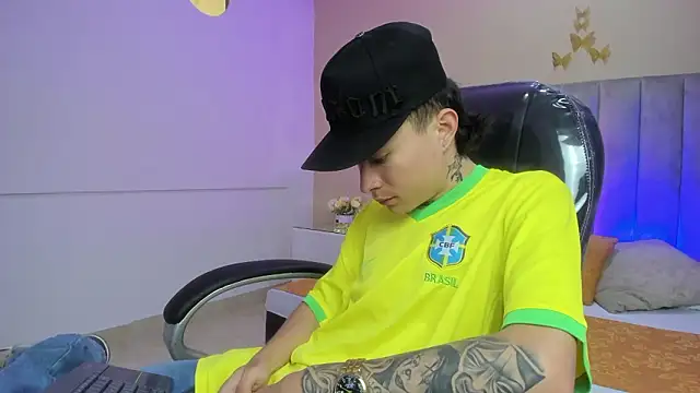 Nascary Fox online show from 02-14-26, 07:21