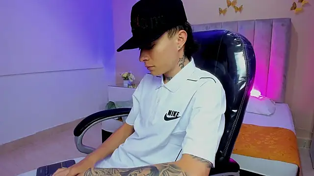 Nascary Fox online show from 02-22-26, 02:15